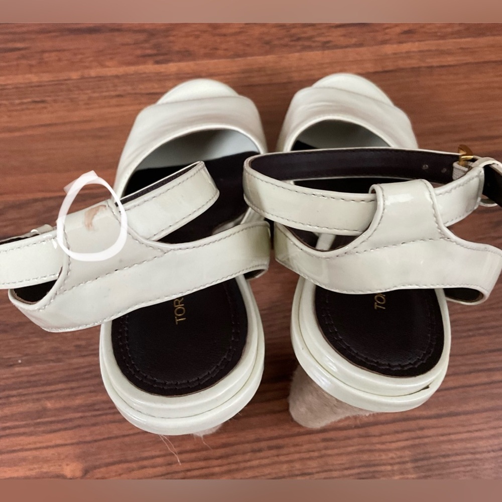 Tory Burch Brown and Cream Platform Shoes with Sophisticated Style - Picture 10 of 11